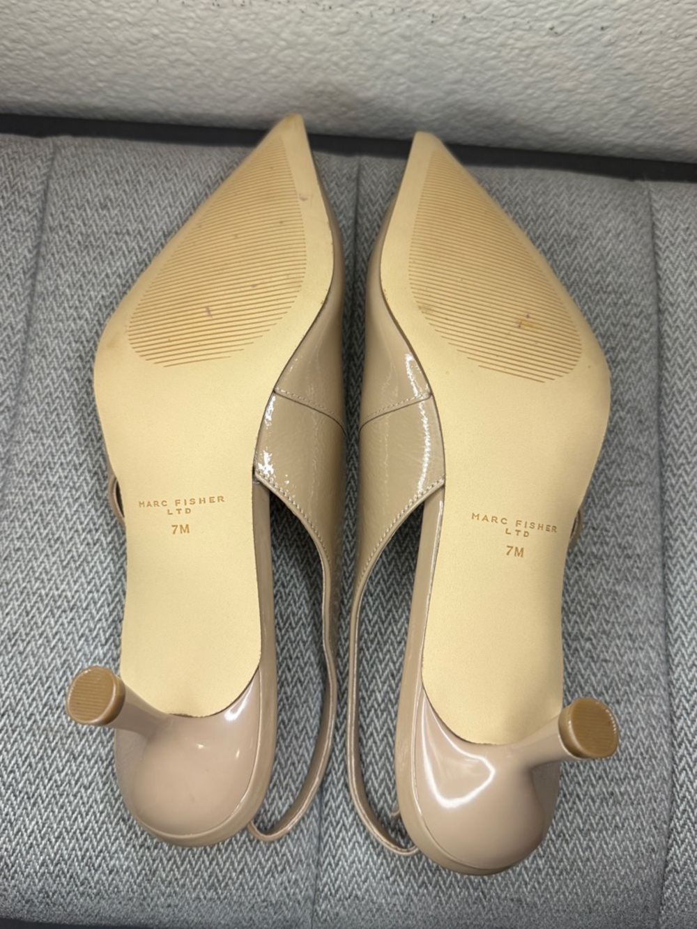 Marc Fisher Neutral Slingback Pointed Kitten Heels, Size 7 - Picture 13 of 16